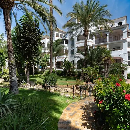 Holidays & Ii, 3 Habitaciones, Piscinas ,150 Metros Playa * Benalmádena